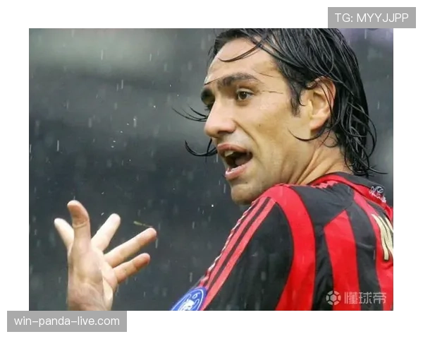 内斯塔与特里防守策略分化：内斯塔如何以多点参与强化防线稳定性